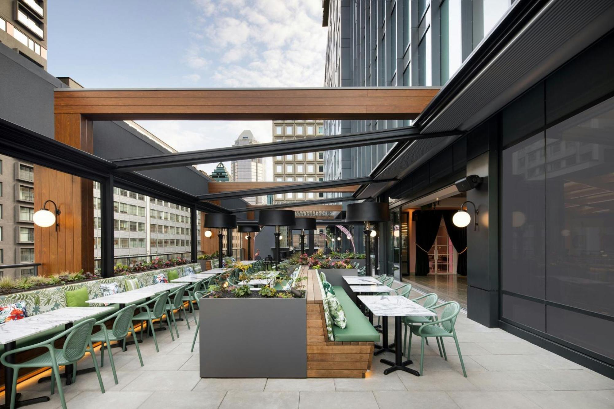 Honeyrose Hotel, Montreal, A Tribute Portfolio Hotel Екстер'єр фото The rooftop bar at The Standard London